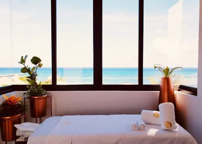 Singular Joy Downtown Residences 3* Playa del Carmen