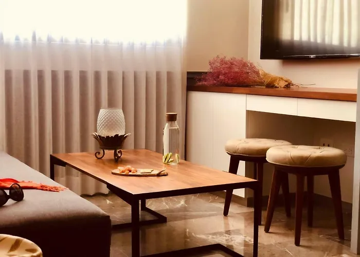 Singular Joy Downtown Residences 3*